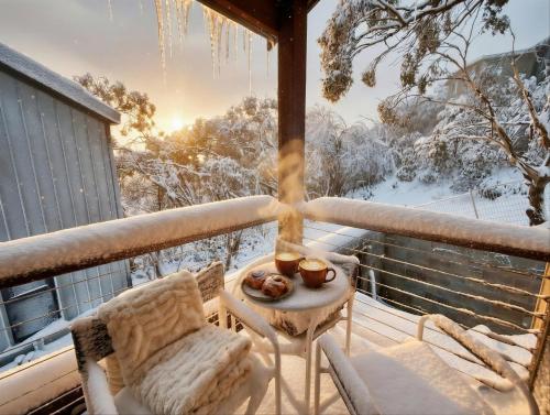 Luxury Mt Buller Ski Chalet Fireplace Sleeps up to 14, Mansfield