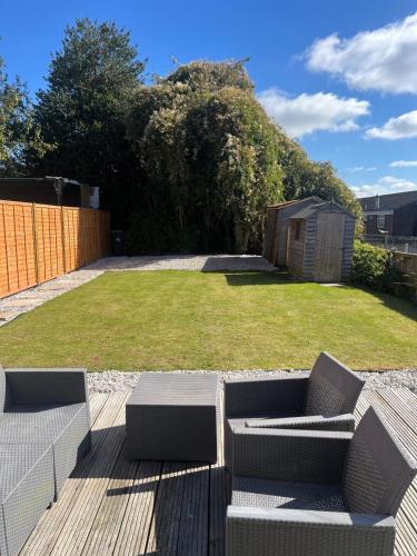 Hucknall cosy quiet bungalow sleeps 5 in Hucknall