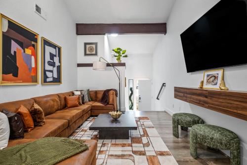 The Orange Door - Two Homes - Plunge Pool