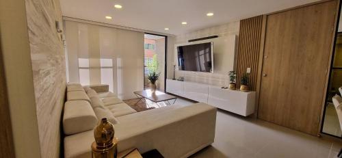 Charming 3BR Apt in Medelln Comfort, Style