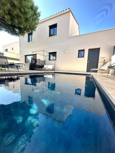 Villa Sérénité 9 pers, piscine, clim, plages à pied