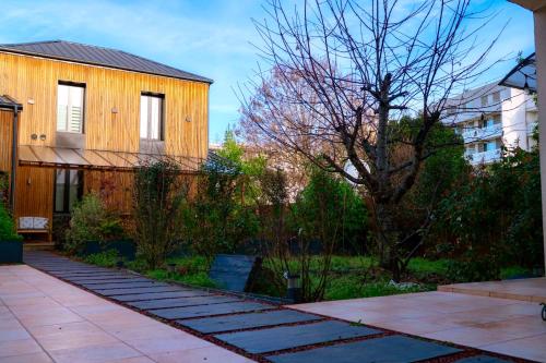Chalet urbain-150m2 jardin privatif-15mn de Paris in Ле Бурже