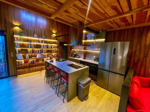 Chalet urbain-150m2 jardin privatif-15mn de Paris in Льо Бурже