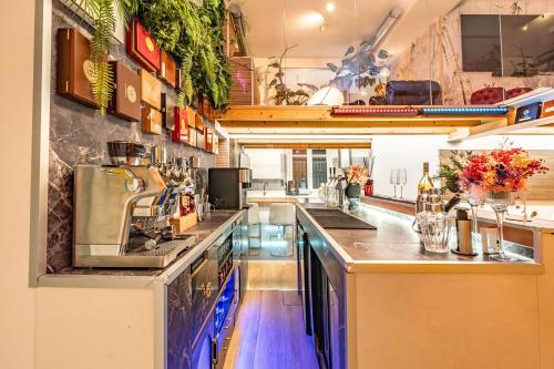 Haven Loft Como - Private Spa, Parking & Jacuzzi, Como (foto 8)