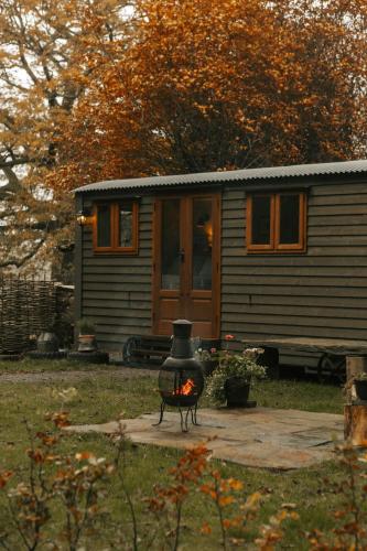 Shepherds Hut in Boltons