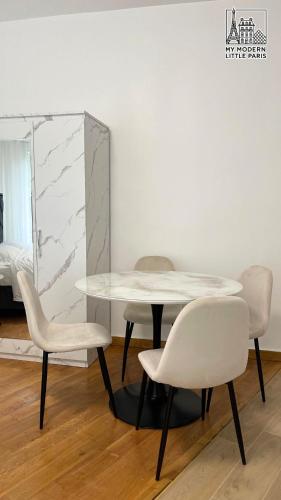 MyModernLittleParis - Haussmann Renovated Apartments with Private Balconies and Elevator - PARIS Riv in Paris