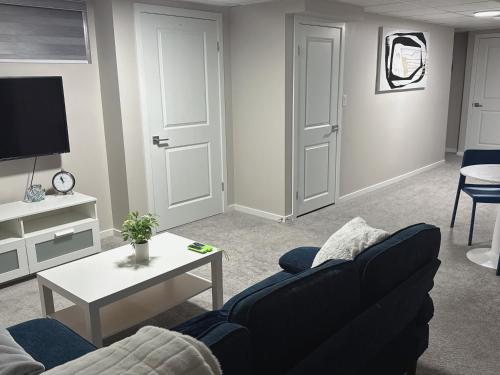 1BR Private Suite Near UofM The Cozy Oasis, Winnipeg