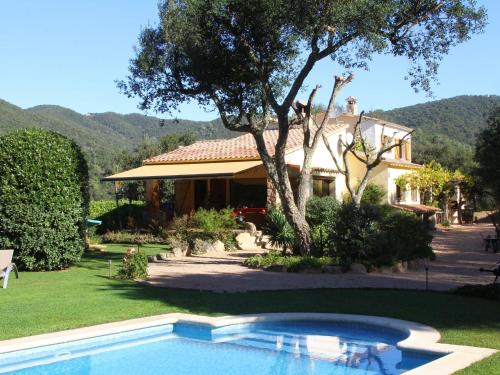 Vista exterior, Serene Villa in Calonge with Private Swimming Pool in Romanyá De La Selva