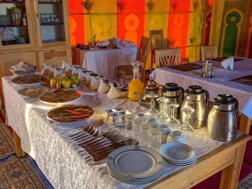Makanan dan Minuman, Safari luxury Camp in Merzouga
