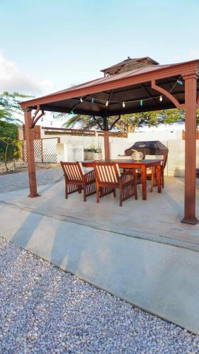 Instalaciones, Aruba Villa on a Hill in Sabana Basora