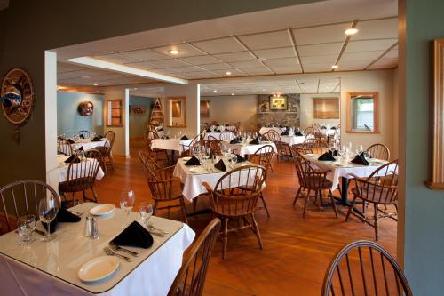 Restaurant, Lake Crescent Lodge in Port Angeles (WA)
