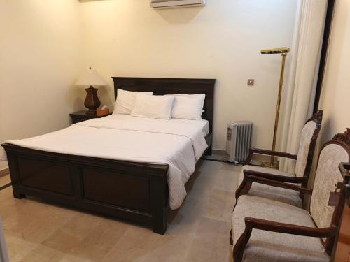 The Aristocrat Residency - main image