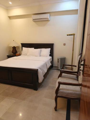 The Aristocrat Residency - image 5