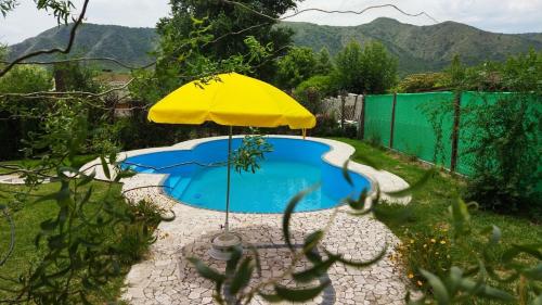 Casa con piscina en San Antonio de Arredondo