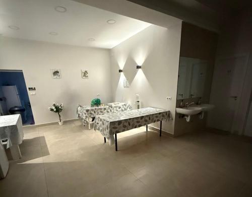 Hostel OASIS in كارابانتشيل