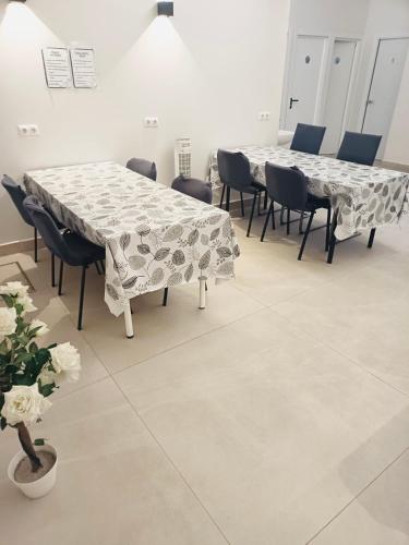 Hostel OASIS in كارابانتشيل