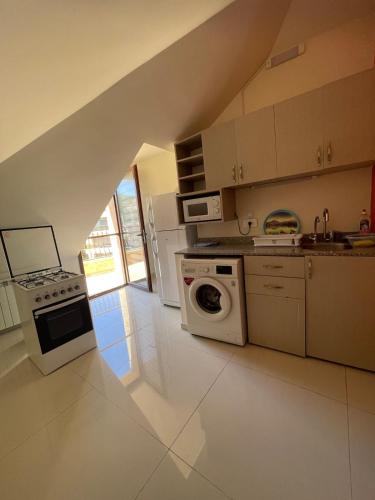 Kitchen, The Rooftop Retreat in Baabdat