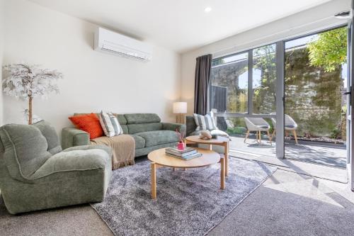 6BR Home Walk to Wolfbrook Arena and Hagley Park – khách sạn tại Addington