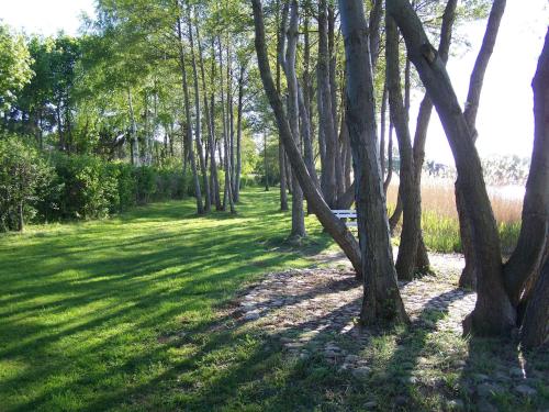 Iekārtas, Mobile Home im Ferienpark mit Seezugang in Dabel
