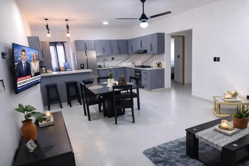 Modern 2BR Apartment 3 Min from Airport with Free Parking - 1 in Playa Dorada