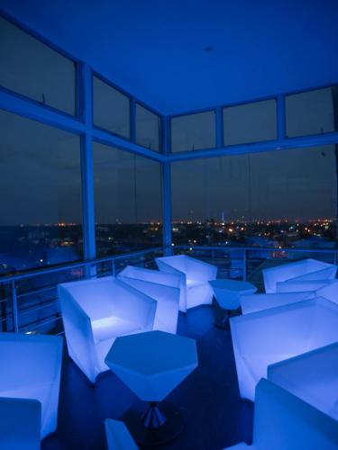 Tesis özellikleri, Cloud Hotel and Suites in Nairobi