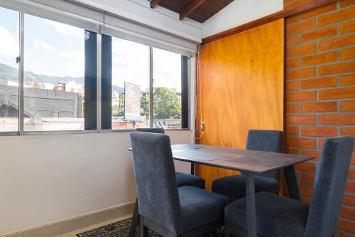 Studios Exito – Medellin, VT