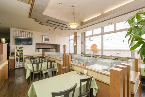 โรงแรมเทนโดะ เซ็นทรัล (Tendo Central Hotel) in ยามากาตะ