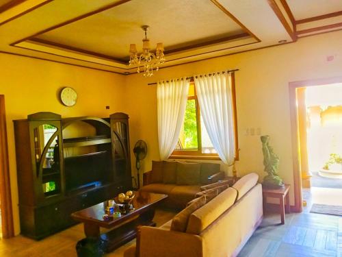 The Amber Stone Villa – khách sạn tại Mendez