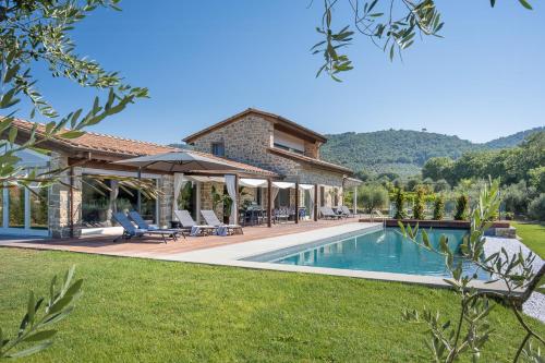 Contemporary Villa With Pool Near Cortona gîte à louer Terontola