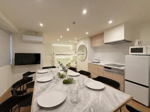 b hotel Tekkyodo - Bright & New 2BR Apartment Group Friendly in Downtown