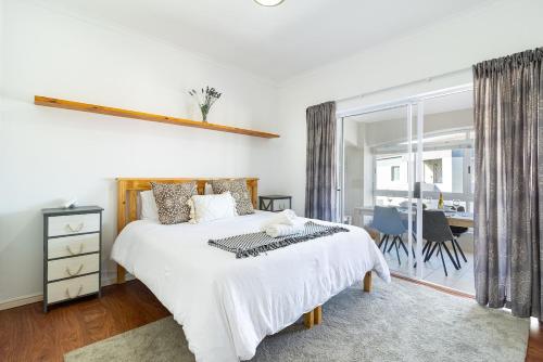Yzer Drift Beach Escape 2 Bedroom 2 Bathroom Apartment in Yzerfontein