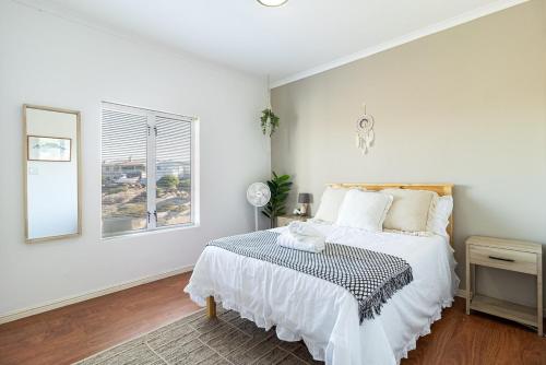 Yzer Drift Beach Escape 2 Bedroom 2 Bathroom Apartment in Yzerfontein