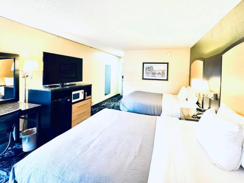 Quality Inn Logansport - image 29