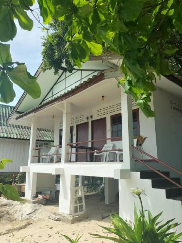 Laem Klong sea view in Chalok Baan Kao