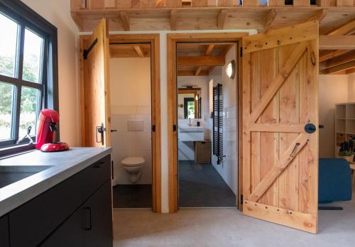 Bathroom, Cozy vacation cottage in beautiful surroundings in Empe