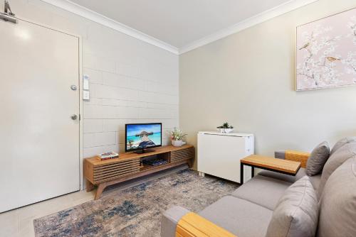 Comfy Studio near Gabba with Secure Parking - image 4