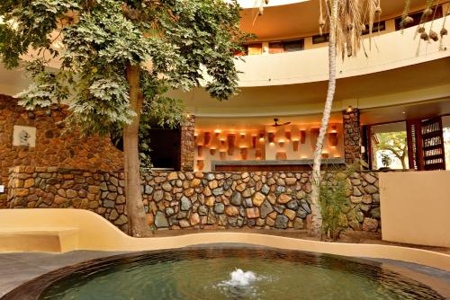 Lobby, Hwange Safari Lodge in Hwange