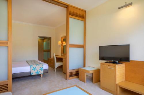 Smartline Cosmopolitan Hotel - image 22