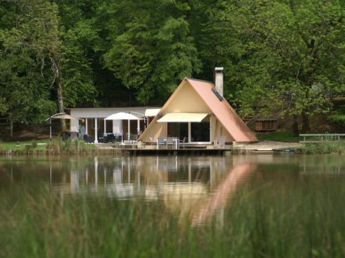 Luxurious Holiday Home in Delain with bubble bath