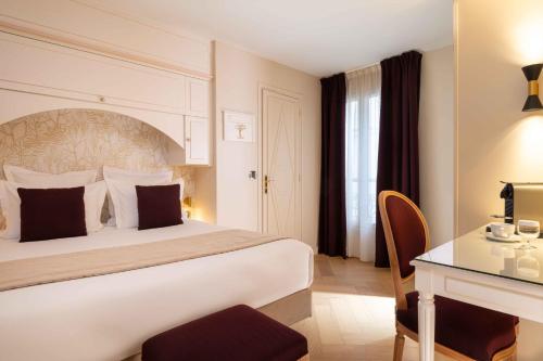 Hotel Queen Mary in 8th - Champs Elysees