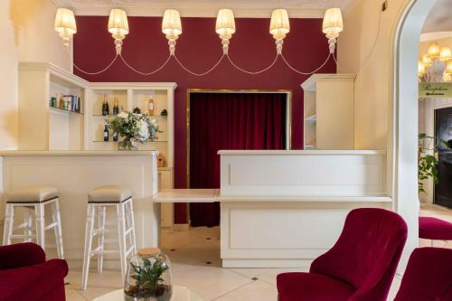 Aula, Hotel Queen Mary in 8th - Champs Elysees