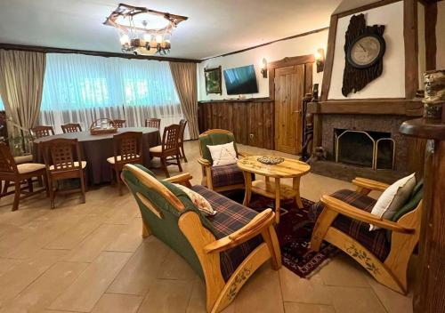Koplietošanas atpūtas telpa ar TV, Lisotel in Rokytne