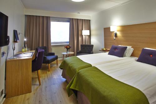1 queen bed