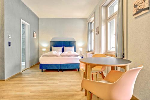 Studio Apartment with One Double Bed