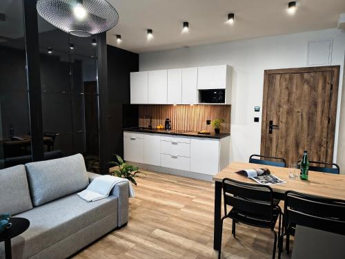 Nowe apartamenty SOLAR, Padel & Tenis, Parking, Blisko centrum – khách sạn tại Aleksandrowice