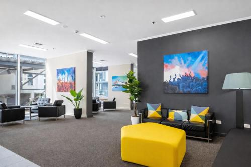 Exterior view, Oaks Brisbane Festival Suites in Brisbane