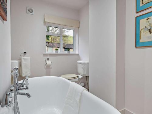 Iekārtas, 2 Bed in Broadway oc-95825 in Snowshill