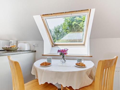 Iekārtas, 1 Bed in Gloucester oc-76810 in Cranham