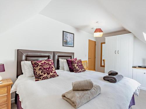 Iekārtas, 1 Bed in Gloucester oc-76810 in Cranham