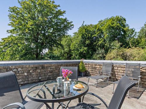 Iekārtas, 1 Bed in Gloucester oc-76810 in Cranham